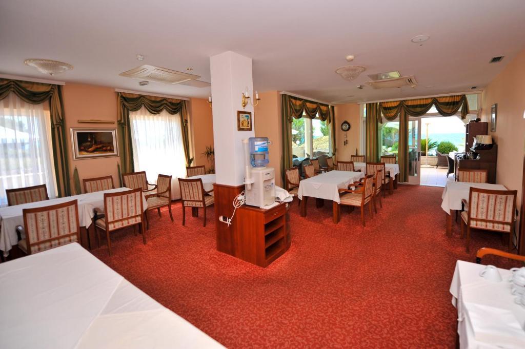 Villa Kastel ポヴリャナ エクステリア 写真